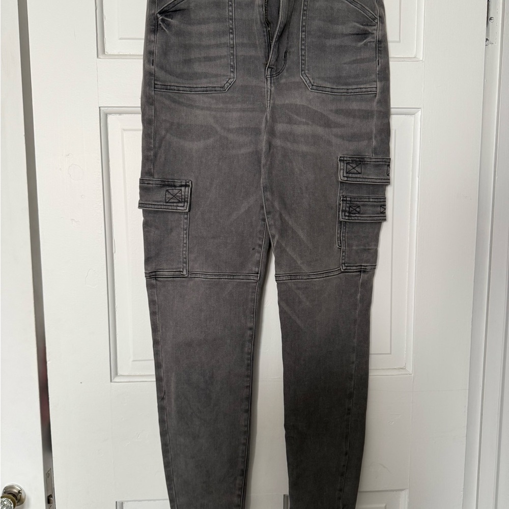 Women’s American Eagle Cargo Jeans - Classic Utility Style